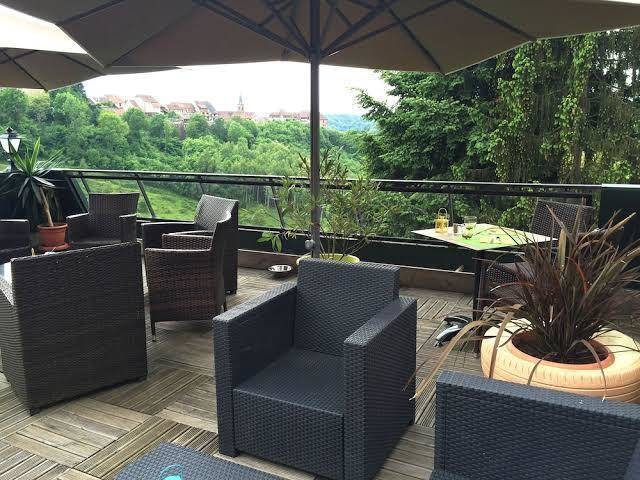 Hotel restaurant aux trois roses
