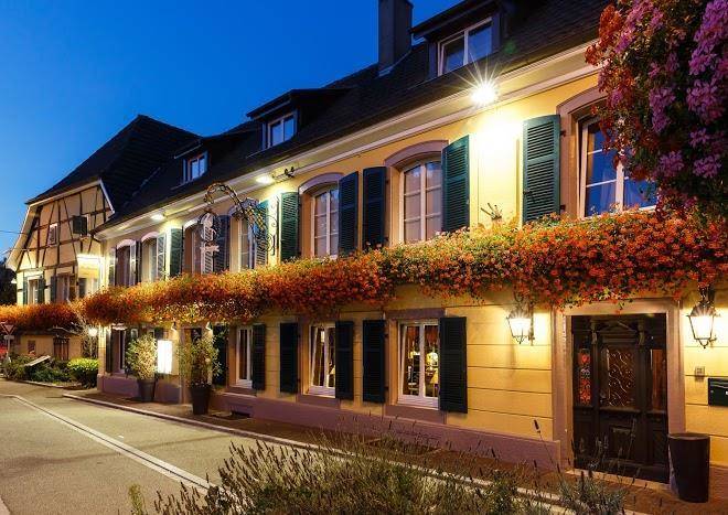 Auberge saint laurent hotel restaurant