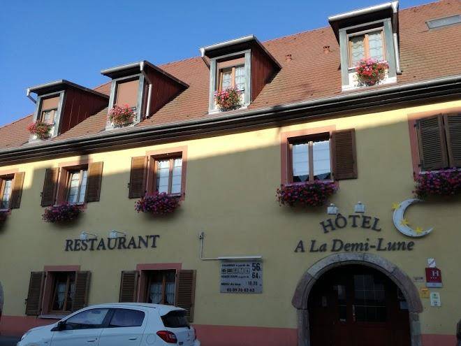 Logis hotel a la demi lune