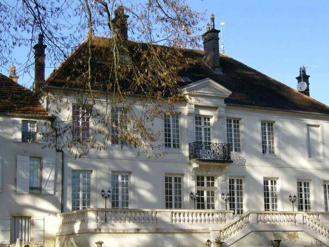 Chateau de prauthoy sarl