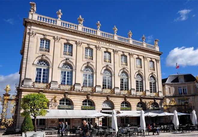 Grand hotel de la reine