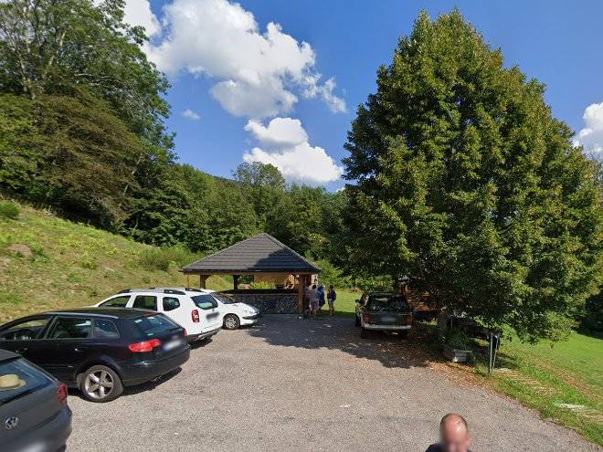 La Cabane Dans Les Arbres Du Domaine Du Chatelet Image