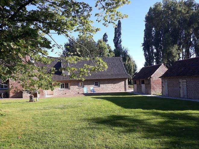 Au Bonheur Frontalier Image