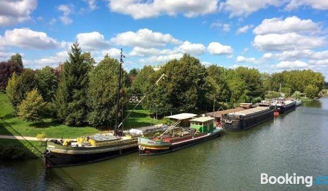 Bateau peniche au coeur de lille
