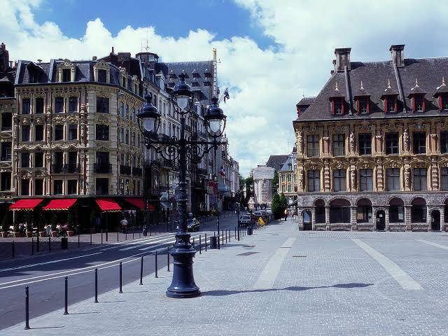 Hotel ibis styles lille centre gare beffroi