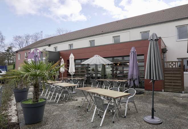 Hotel Kyriad Crepy En Valois Image