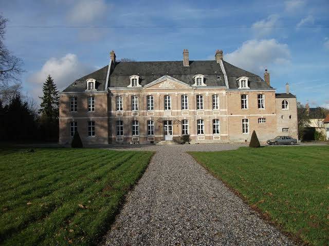 Chateau De Yaucourt Bussus Image