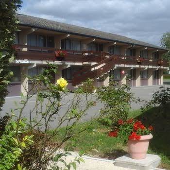 Hotel grill le coudray montceaux