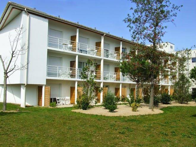 Residence cap west