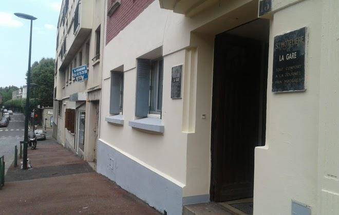 Hotel De La Gare Image