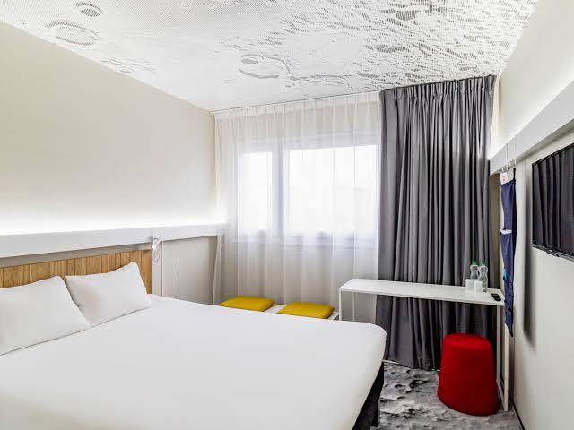 Ibis clamart paris velizy