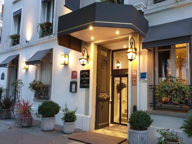 Hotel de la porte doree