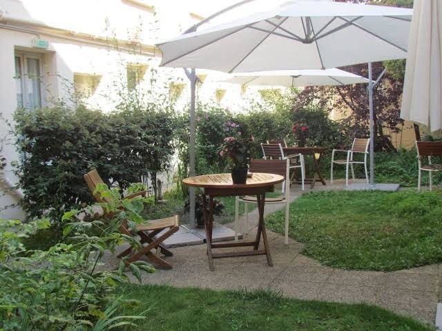 Hotel Exelmans Image