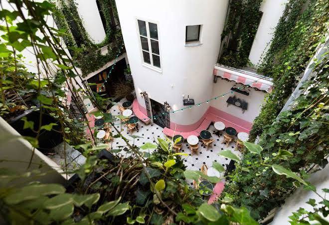 Hotel grand amour