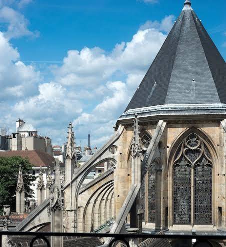 Hotel Henri Iv Image