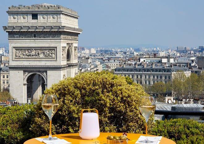 La terrasse de l'hotel raphael