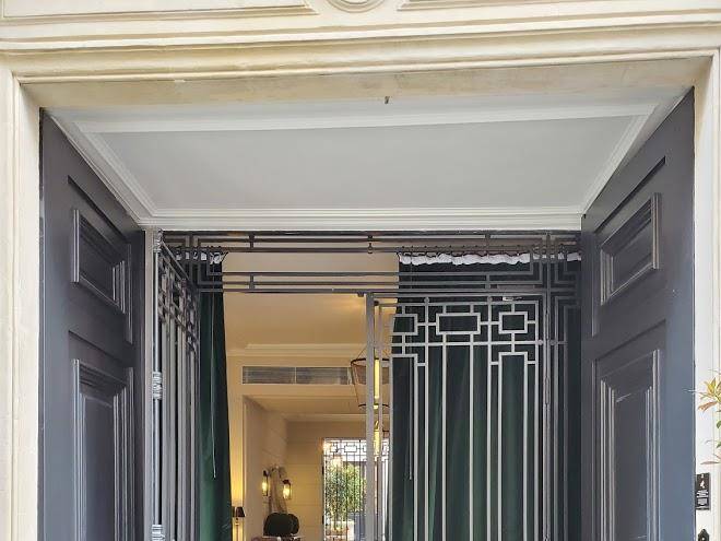 J K Place Paris Image