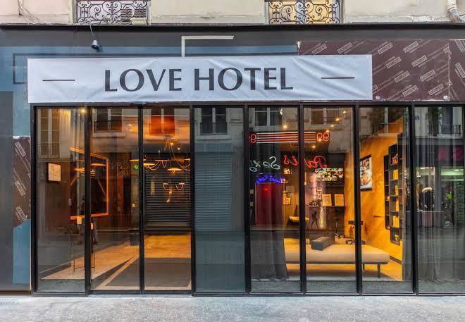 Love hotel a paris