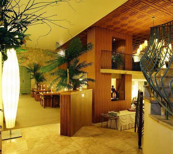 Au pavillon bleu