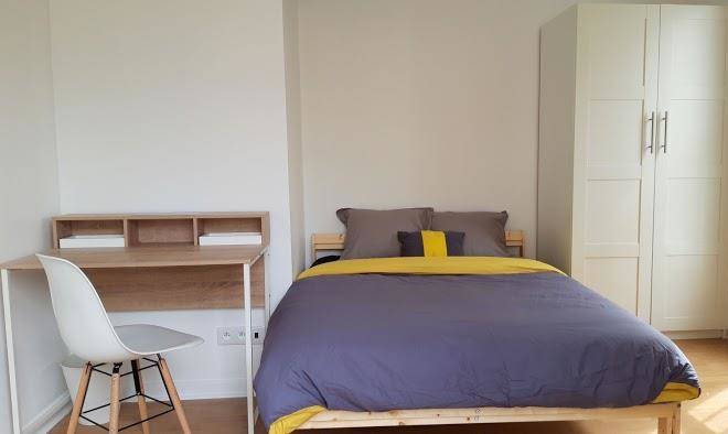 Living cergy colocation meublee cle en main