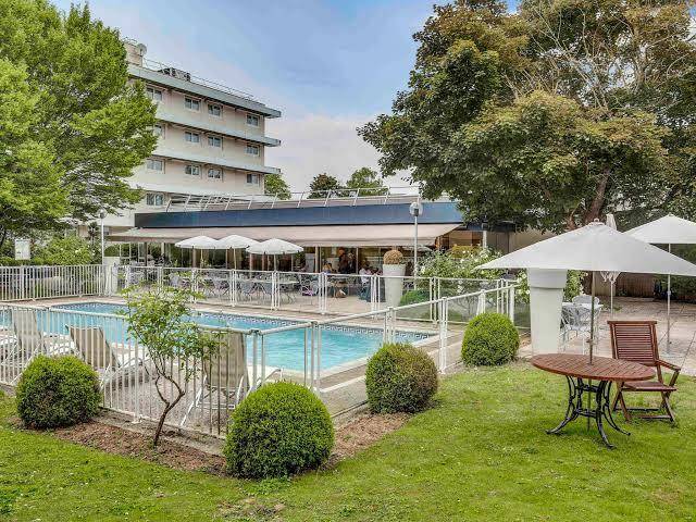 Hotel novotel poissy orgeval