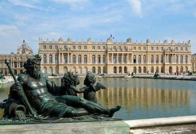 B&B HOTEL Velizy Est