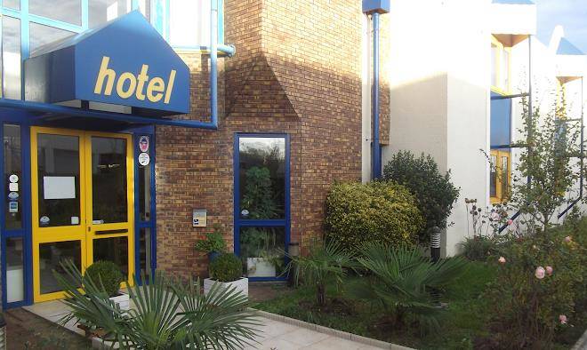 Rev'hotel coignieres