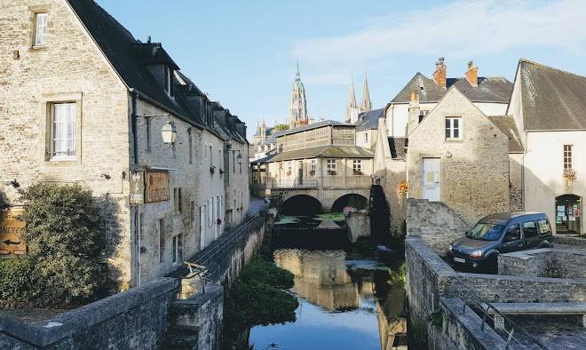 Au Georges Vii Image