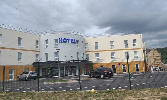 Hotel acadine