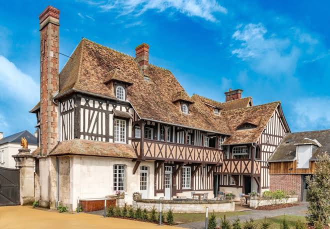 Le manoir des chevaux dores