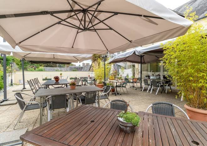 Brit Hotel Le Cygne Image