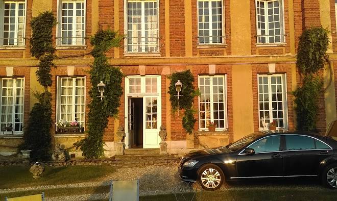 Chateau Du Mont Perreux Image