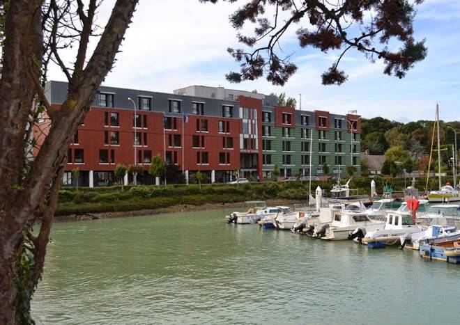 Hotel Du Casino Image