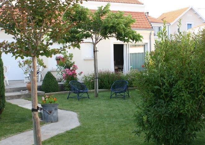 Au paradis des hotes
