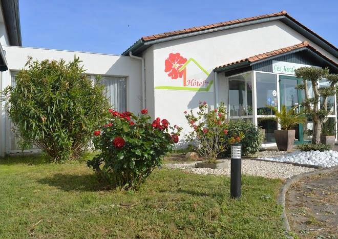 Hotel Avec Piscine Ile D'oleron Hotel Les Jardins D'oleron Image