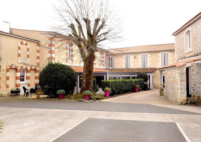 Hotel restaurant le commerce