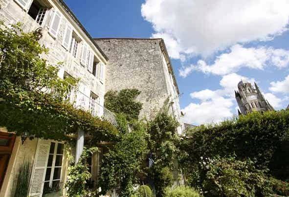 La porte rouge the red door inn chambres d'hotes b&b table d'hotes