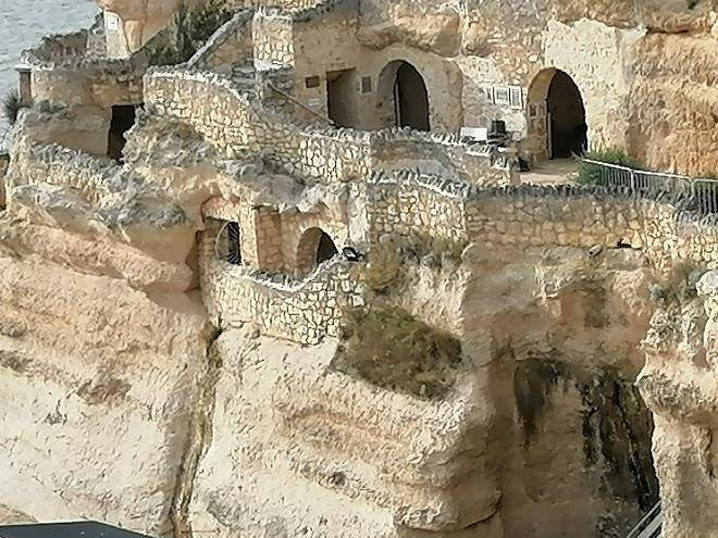 Les grottes de matata
