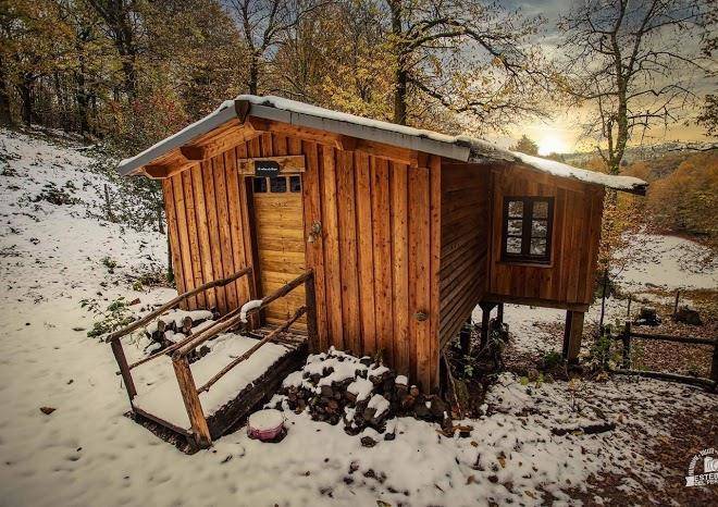 Les cabanes au bord du monde en correze