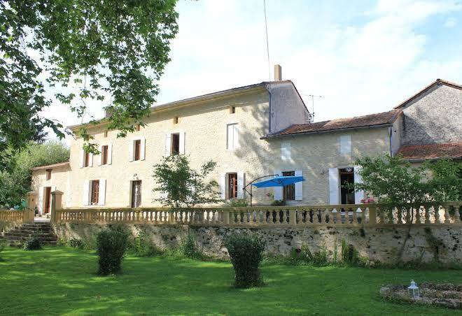 Chateau puygrenier restaurant et chambre d'hotes