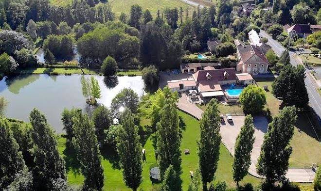 Gite chambres dhotes bnb dordogne domaine de l'etang de sandanet