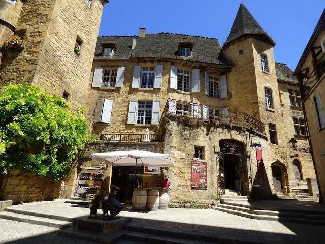 La liberte studio sarlat book direct for best rates