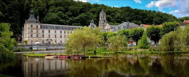 Le puy nontron gites & bed and breakfast