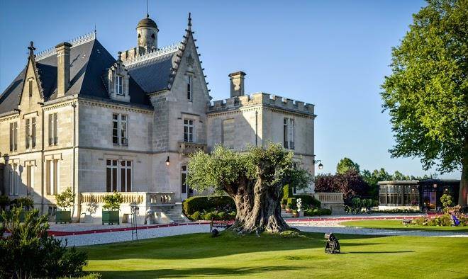 Bernard magrez luxury wine experience oenotourisme bordeaux