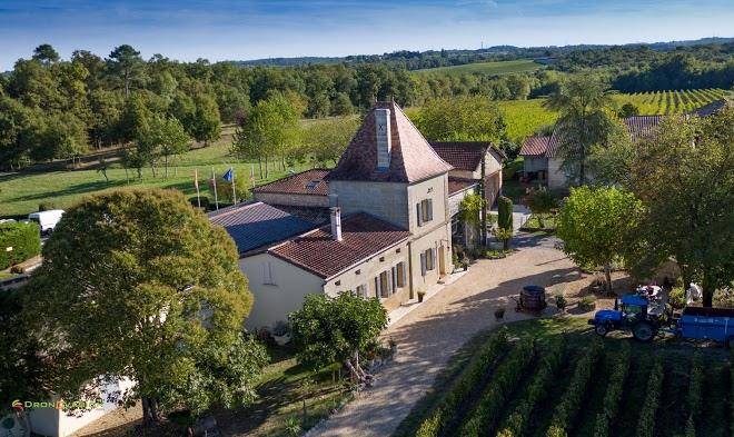 Earl chateau vieux mougnac