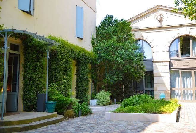 La maison bord'eaux hotel