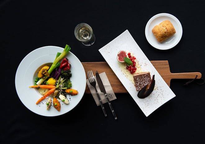 La table de cana bordeaux