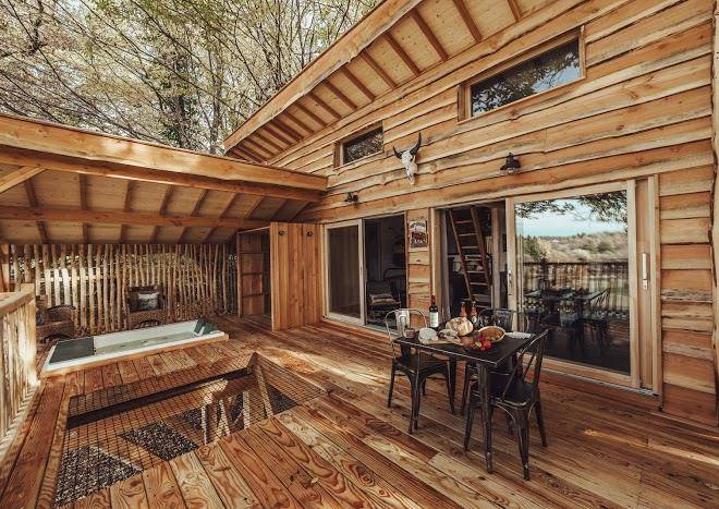 Cabane carrement perchee spa & sauna