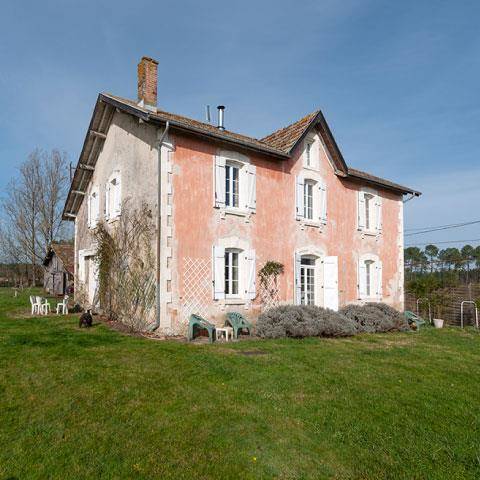 La maison rose a st yaguen