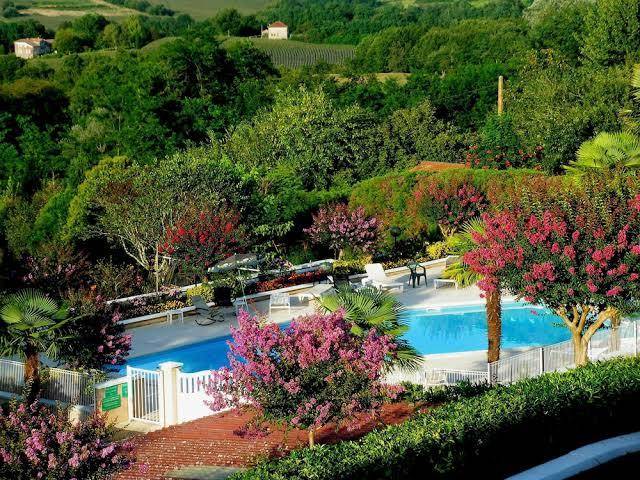 Logis hotel aux tauzins